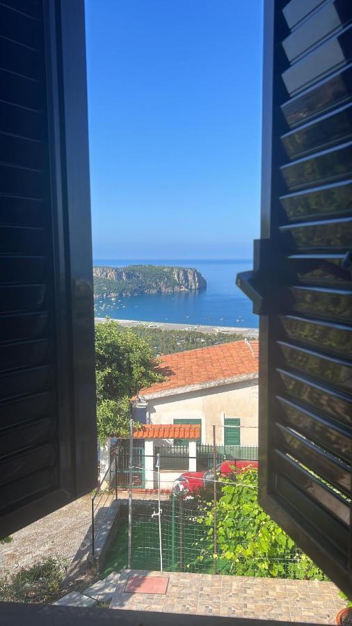 Villa Loren Прая а Маре Екстериор снимка